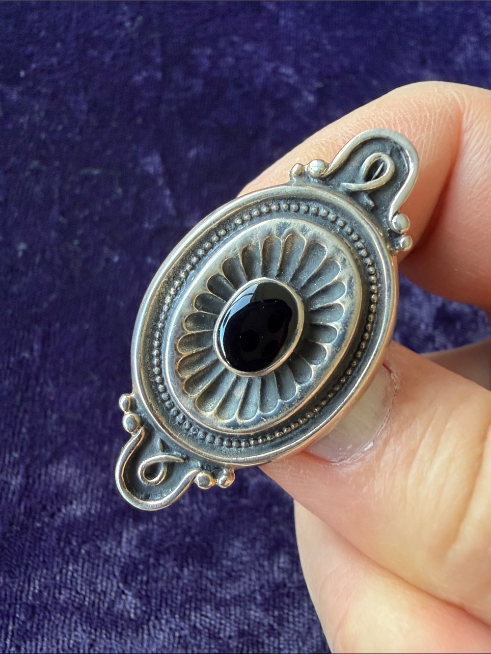 Vintage 925 Sterling Silver Brooch Pin With Black Onyx Gemstone